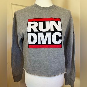 Forever 21 size M gray run dmc cropped crew neck